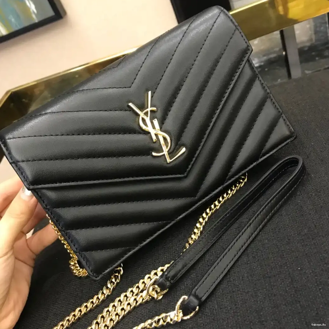 MATELASSÉ CHAIN WALLET CASSANDRE YSL 0629
